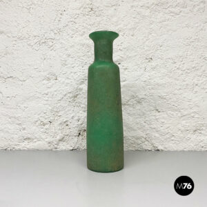 Vaso in vetro scavo verde, 1960 ca.
