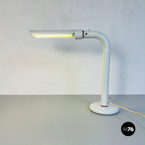 Lampada da tavolo in metallo bianco, 1970 ca.