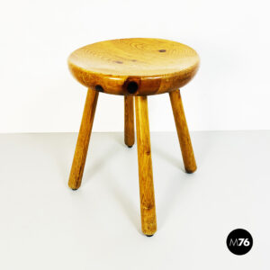Sgabello rustico in legno, 1960 ca.