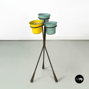 Posacenere da terra ottone e metallo giallo e azzurro, 1950 ca.
