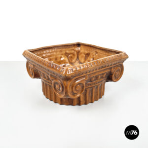 Centrotavola in ceramica marrone,  1980 ca.