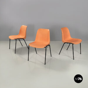Sedie in plastica arancione e metallo nero, 2001