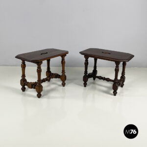 Sgabelli in legno lavorato, 1600-1800 ca.