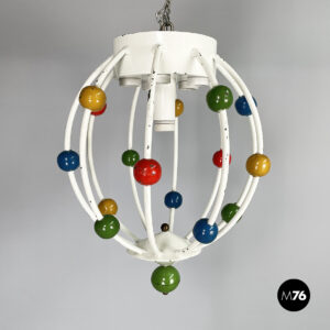 Lampadario in ferro bianco e colorato, 1940 ca.