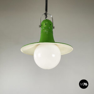Lampadario in metallo verde e plexiglass, 1970 ca.