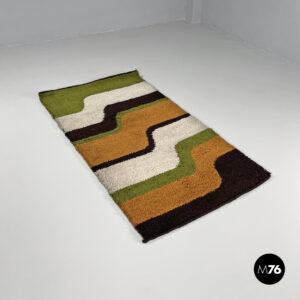 Tappeto a pelo corto in marrone, arancione, beige e verde, 1970 ca.