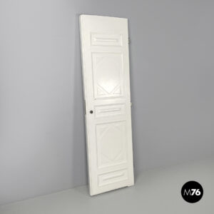 Porta decorata in legno bianco, 2000 ca.
