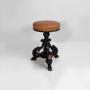 Sgabello in legno e pelle marrone, 1930 ca.
