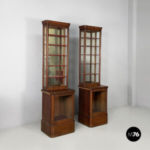 Vetrine in legno, specchio e vetro, metà 1800 ca.