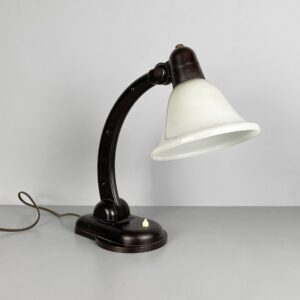Lampada da tavolo in vetro opalino e bachelite, 1940 ca.
